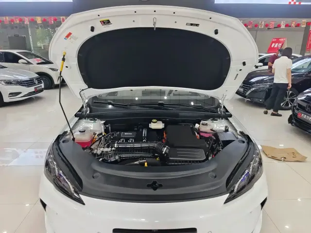 BYD Seal 05 DM-i — Фото автомобиля 13