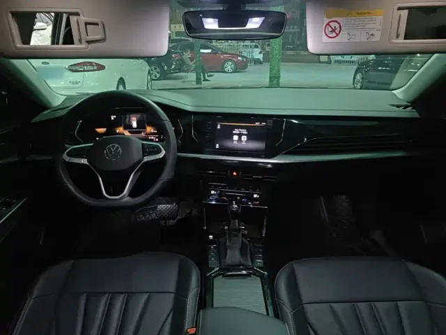 Volkswagen Passat — Фото автомобиля 9