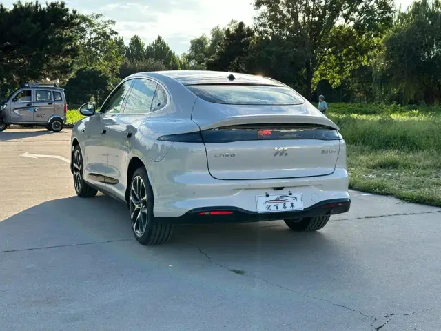 IM Motors LS6 — Фото автомобиля 4
