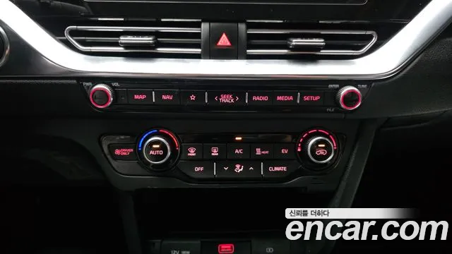 Kia Niro Niro Plus Light (Такси) — Фото автомобиля 16