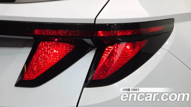 Hyundai Tucson Tucson (NX4) Дизель 2.0 2WD — Фото автомобиля 23