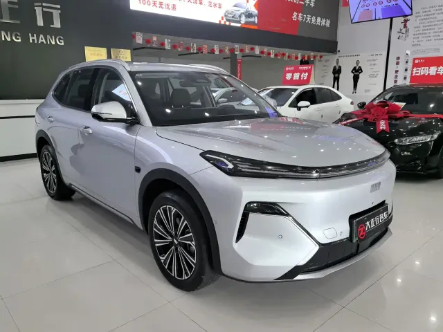 Geely Galaxy Starship 7 EM-i — Фото автомобиля 3