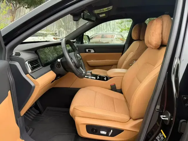 Li Auto ONE — Фото автомобиля 4
