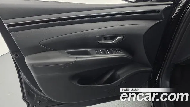 Hyundai Tucson Tucson (NX4) Бензин 1.6 турбо 2WD — Фото автомобиля 24