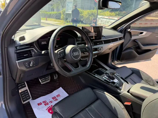 Audi A4L — Фото автомобиля 5