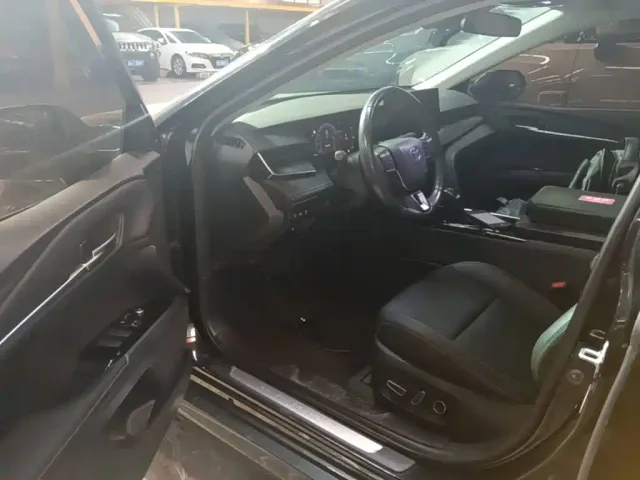 Toyota Camry — Фото автомобиля 15