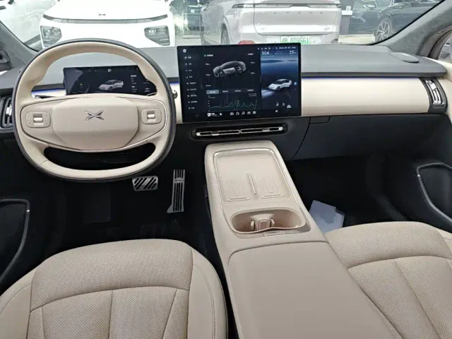 Xpeng P7+ — Фото автомобиля 9