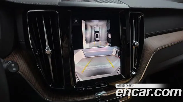 Вольво XC60 — Фото автомобиля 2