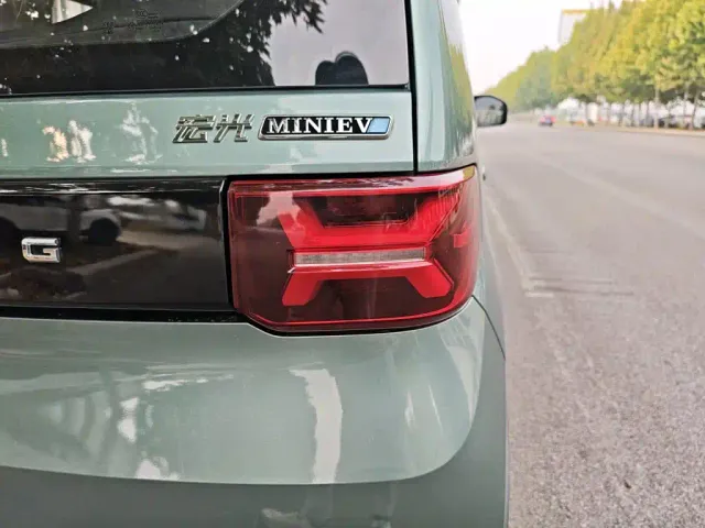 Wuling Hongguang Mini EV — Фото автомобиля 23