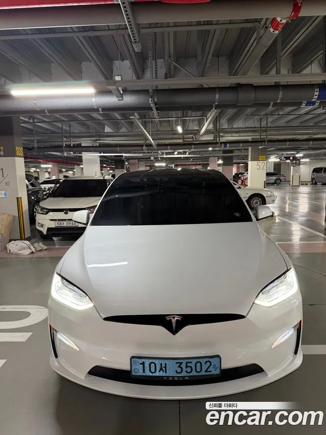 Фотография автомобиля — Tesla Model X