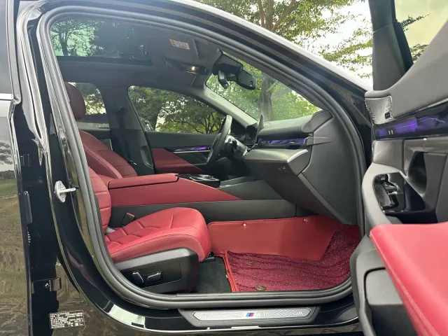 BMW 5 Series — Фото автомобиля 15