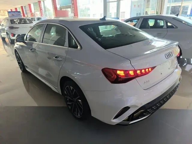 Audi A3 — Фото автомобиля 4