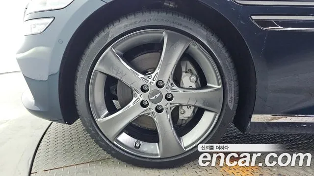 Genesis G80 Бензин 2.5 турбо AWD — Фото автомобиля 4