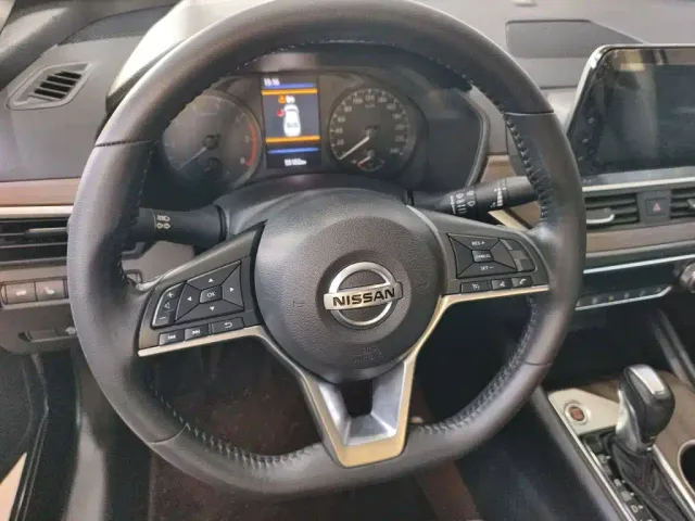 Nissan Teana — Фото автомобиля 4