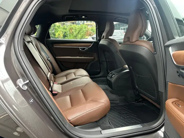 Volvo S90 — Фото автомобиля 18