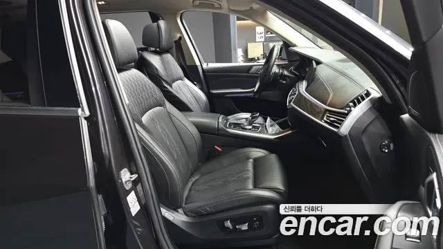 BMW X7 — Фото автомобиля 11