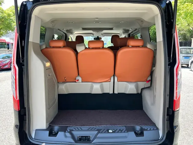 Ford Tourneo — Фото автомобиля 23