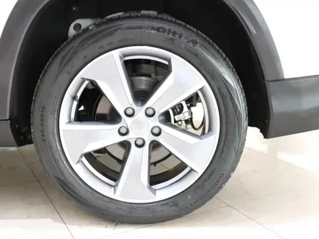 Geely Haoyue L — Фото автомобиля 20
