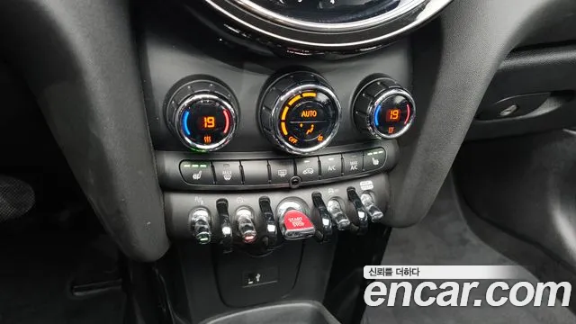 MINI Cooper Convertible — Фото автомобиля 26