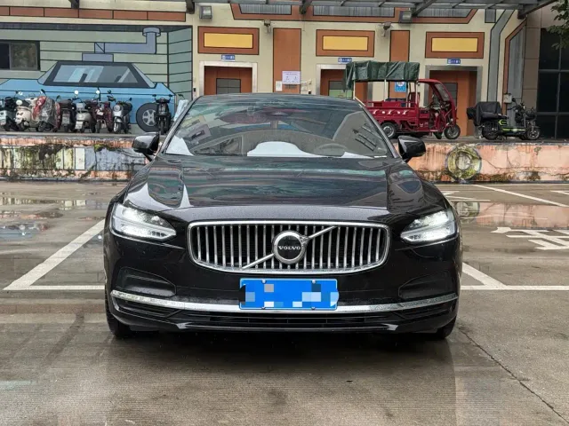 Volvo S90 — Фото автомобиля 2