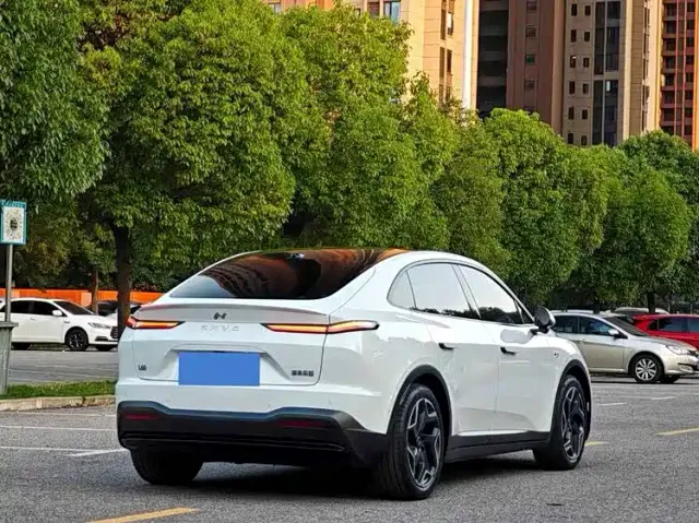 Onvo L60 — Фото автомобиля 7