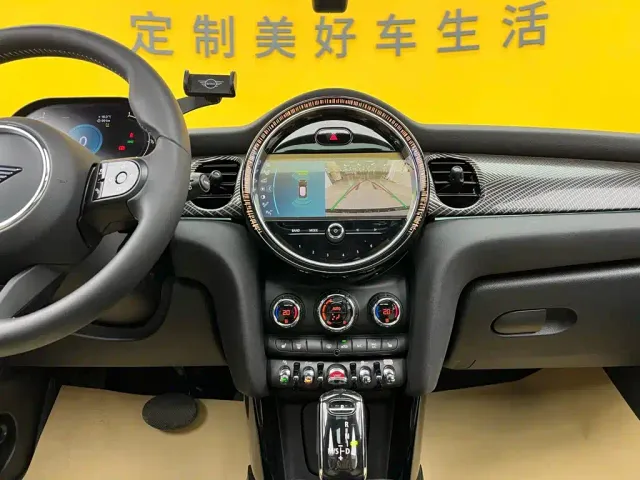 MINI Hatch — Фото автомобиля 27