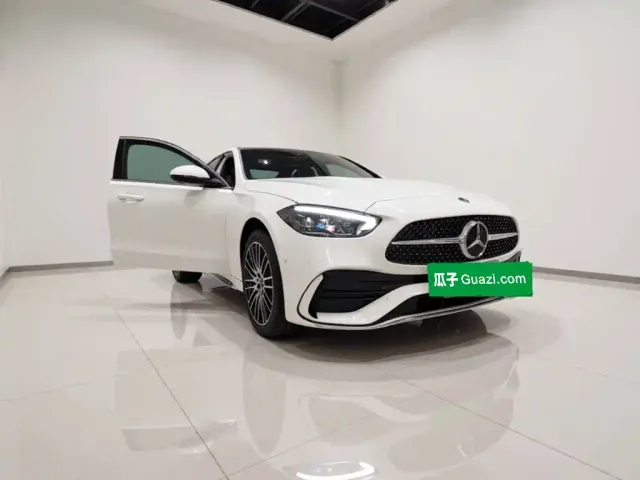 Mercedes-Benz C-Class — Фото автомобиля 3