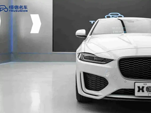 Jaguar XEL — Фото автомобиля 8