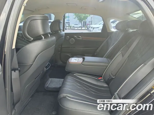 Genesis G80 Electrified G80 (RG3) — Фото автомобиля 19