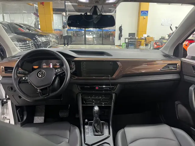 Volkswagen Tharu — Фото автомобиля 10