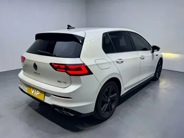 Volkswagen Golf — Фото автомобиля 3