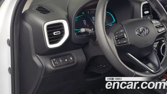 Hyundai Venue — Фото автомобиля 19