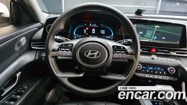 Hyundai AVANTE Новый Avante (CN7) — Фото автомобиля 12