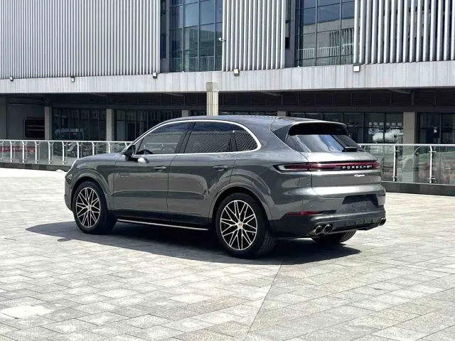 Porsche Cayenne — Фото автомобиля 6