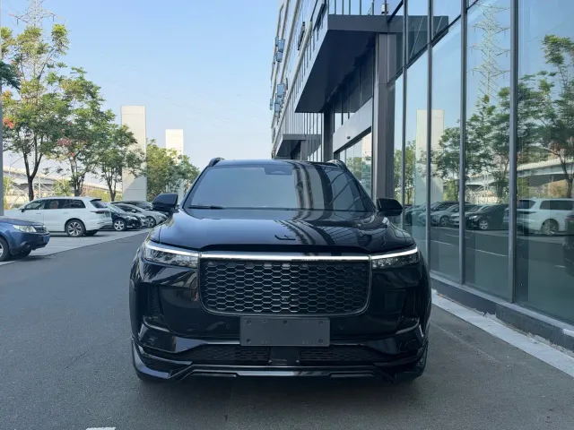 Li Auto ONE — Фото автомобиля 2
