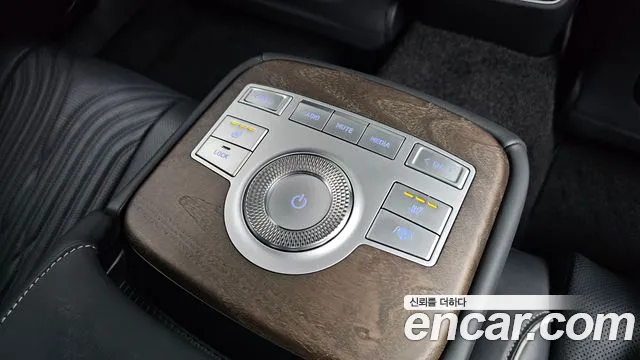 Genesis G80 Бензин 3.5 турбо AWD — Фото автомобиля 14