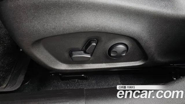 Jeep Renegade — Фото автомобиля 28