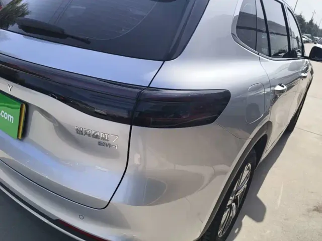 Geely Galaxy Starship 7 EM-i — Фото автомобиля 7