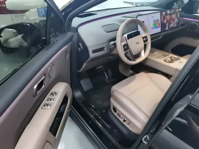Li Auto i6 — Фото автомобиля 15