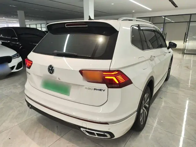 Volkswagen Tiguan L PHEV — Фото автомобиля 4