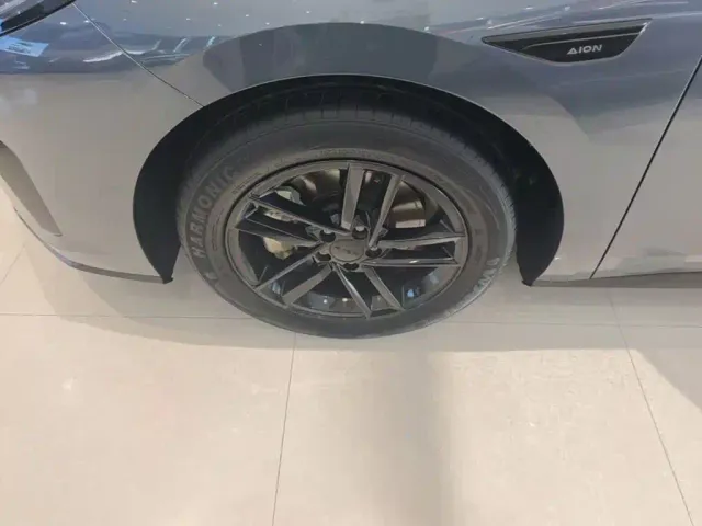 Aion AION RT 2025 520 Intelligent Luxury Edition — Фото автомобиля 22