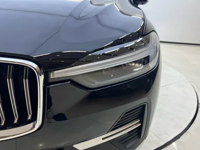 Volvo XC60 — Фото автомобиля 7