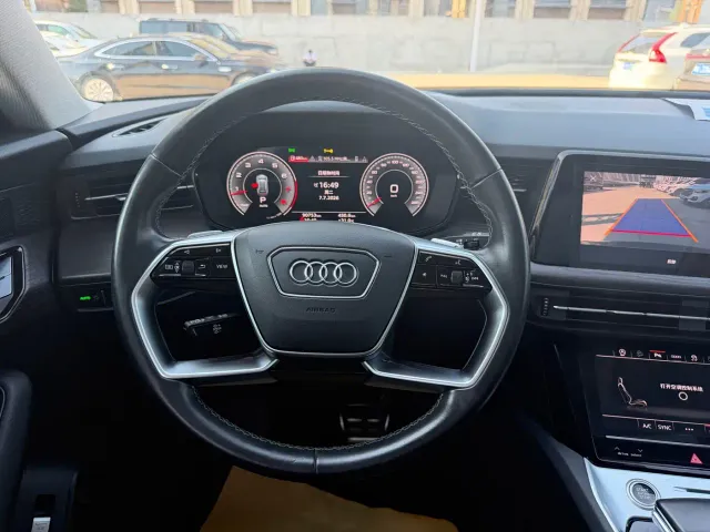 Audi Q6 — Фото автомобиля 11