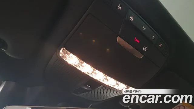 Mercedes-Benz E-Class — Фото автомобиля 17