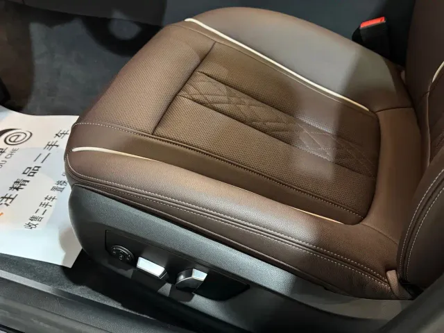 BMW 5 Series — Фото автомобиля 14