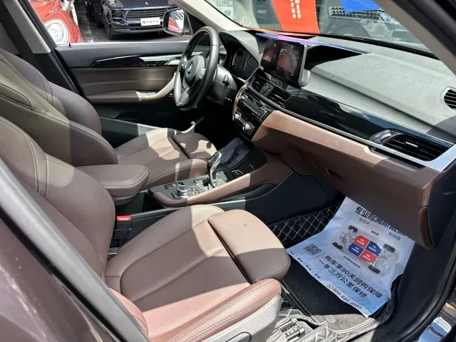BMW BMW X1 2022 sDrive25Li Leading — Фото автомобиля 22