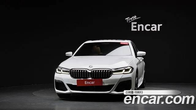 BMW 5 Series G30 — Фото автомобиля 3