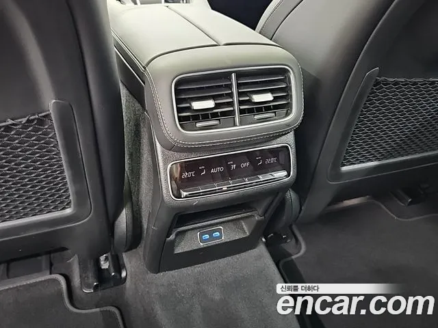 Mercedes-Benz GLE-Class — Фото автомобиля 13