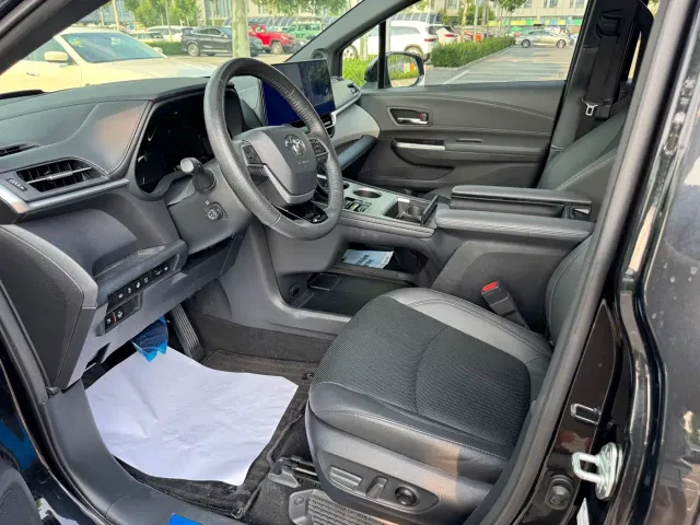 Toyota Granvia — Фото автомобиля 7