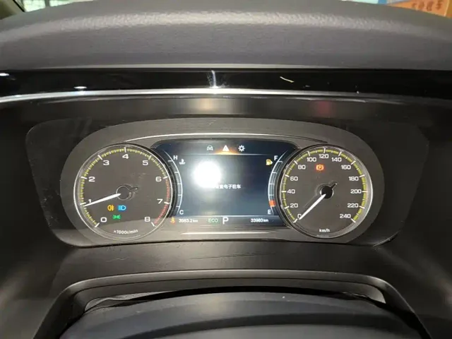 GAC Trumpchi M8 — Фото автомобиля 11